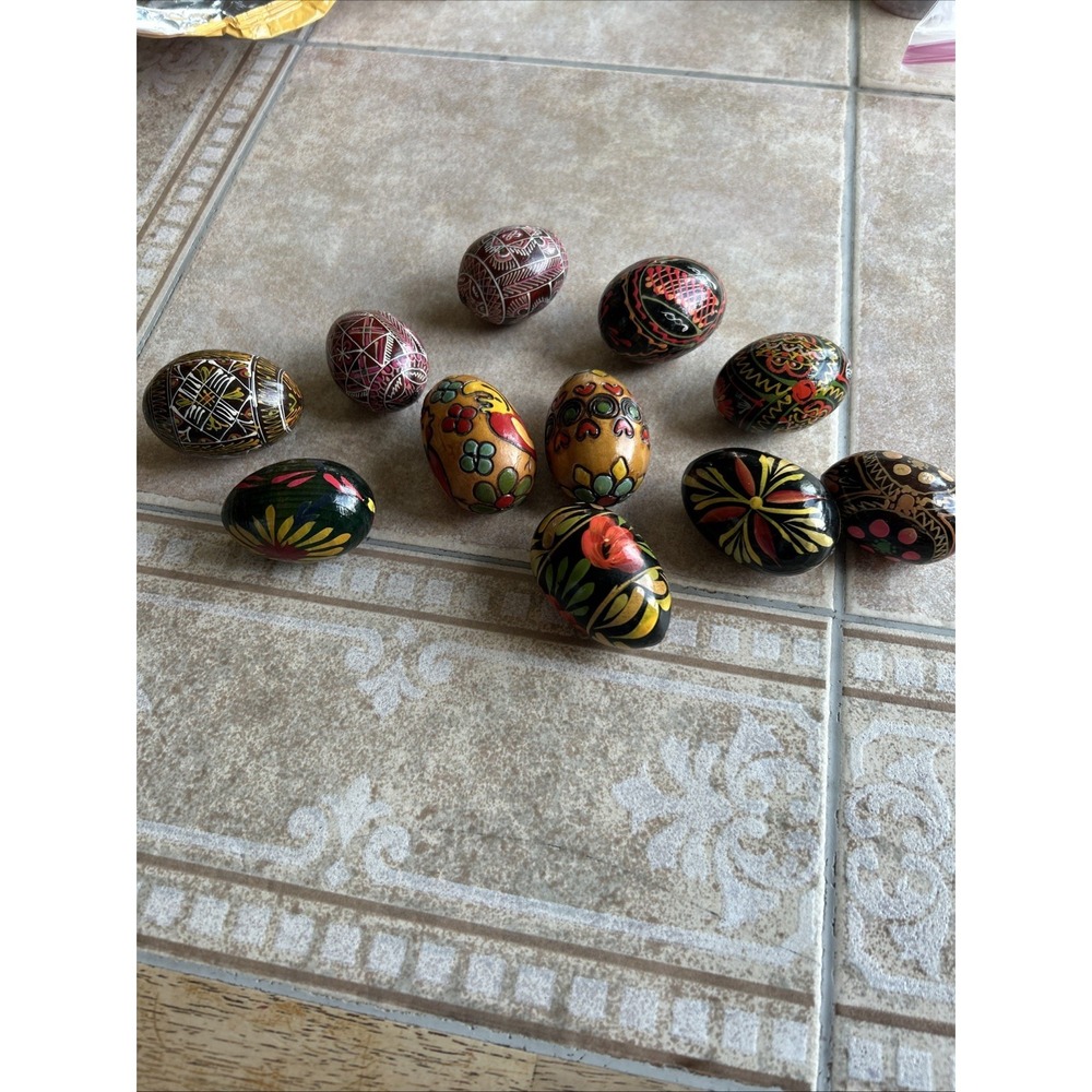 Hand painted Wooden Nesting Eggs Pysanky  Poland‎ Lot 11